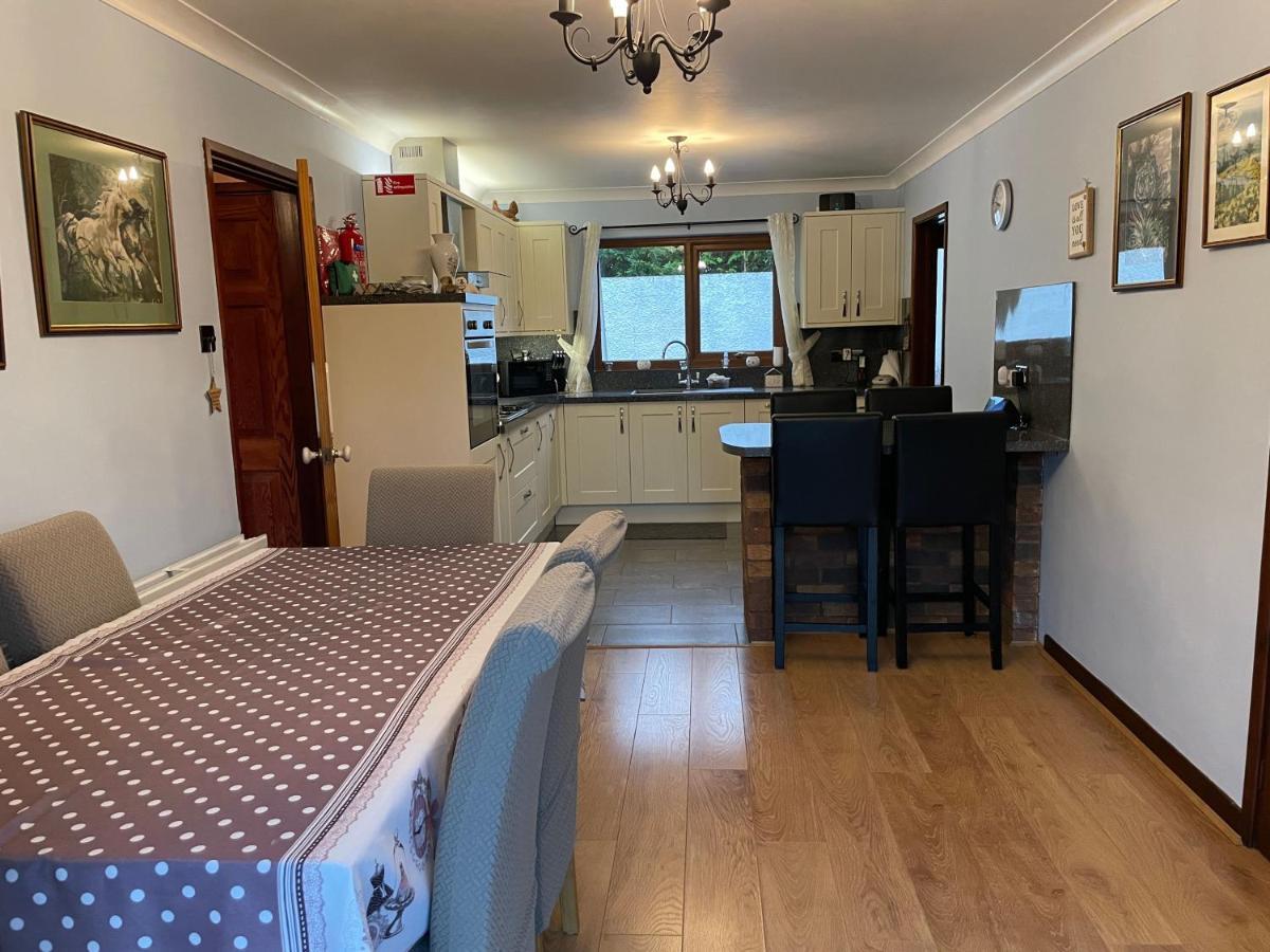 Dyffryn Taf - Spacious 3 Bedroom Bungalow Close To Amenities St Clears Exteriér fotografie
