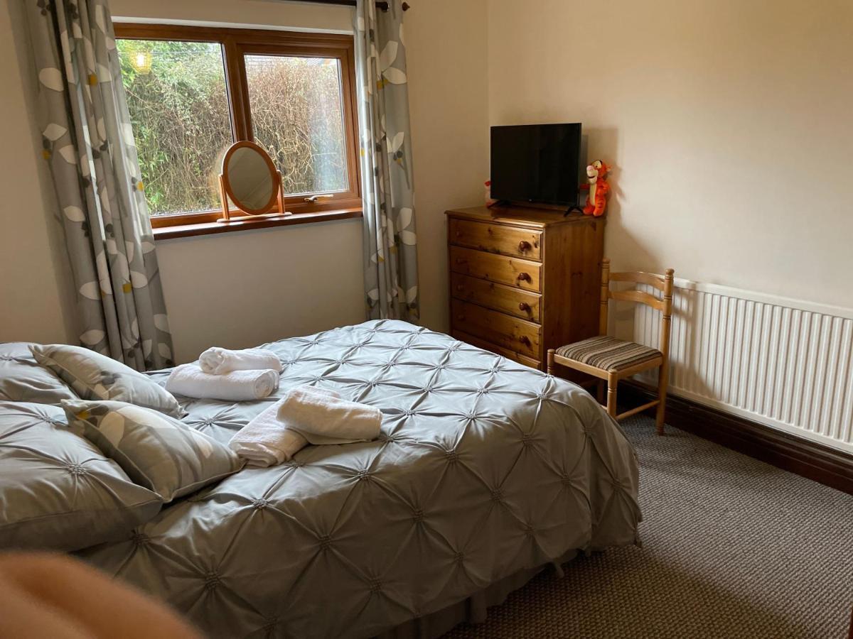 Dyffryn Taf - Spacious 3 Bedroom Bungalow Close To Amenities St Clears Exteriér fotografie